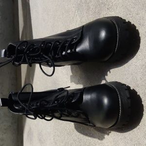 Black lace up Soda ankle high boots